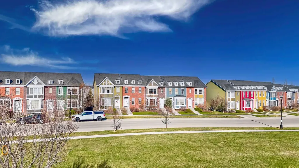 280 Rainbow Falls Drive Chestermere AB T1X0E4