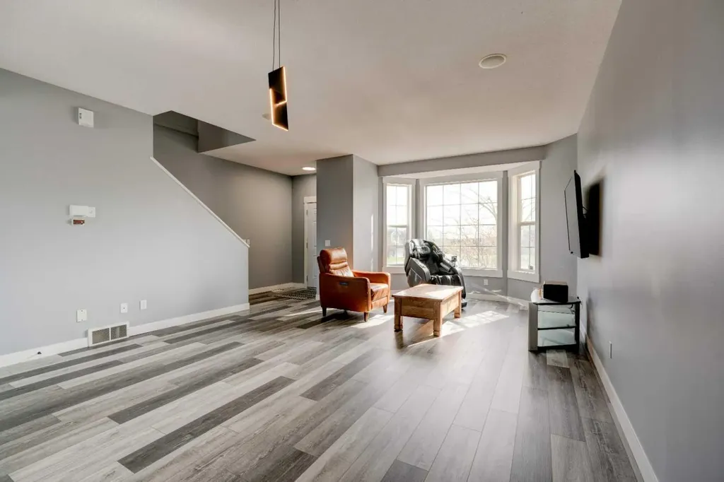 280 Rainbow Falls Drive Chestermere AB T1X0E4