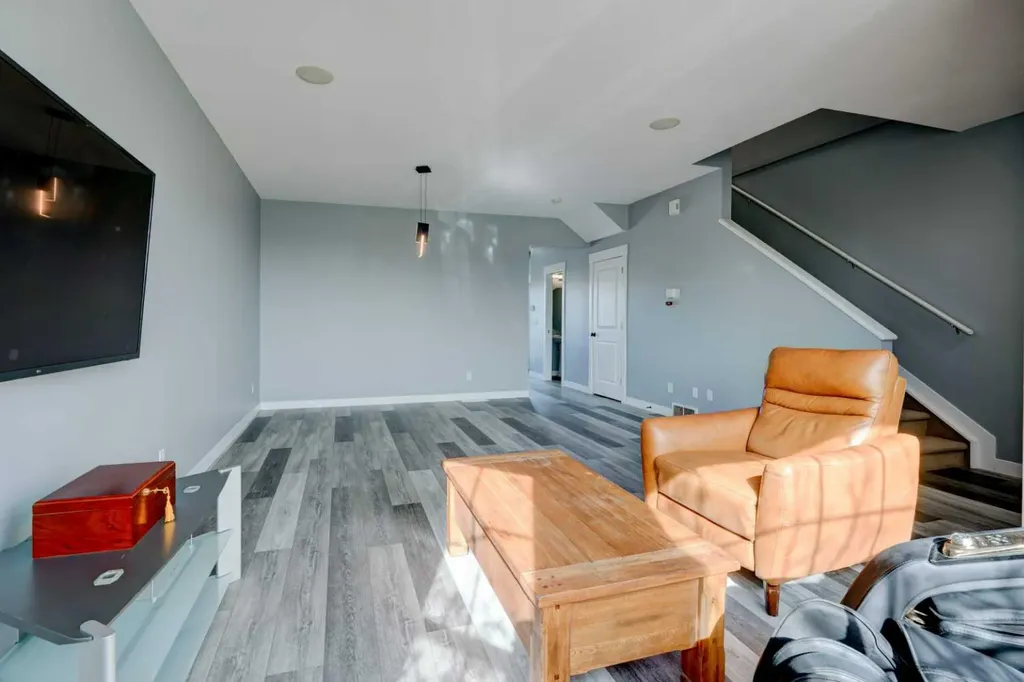 280 Rainbow Falls Drive Chestermere AB T1X0E4