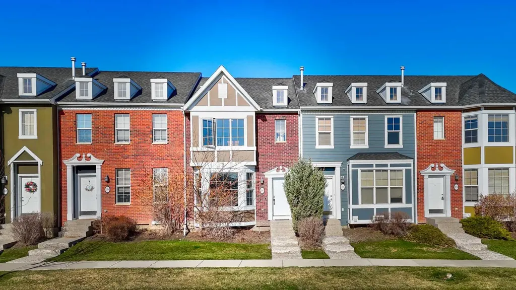 280 Rainbow Falls Drive Chestermere AB T1X0E4