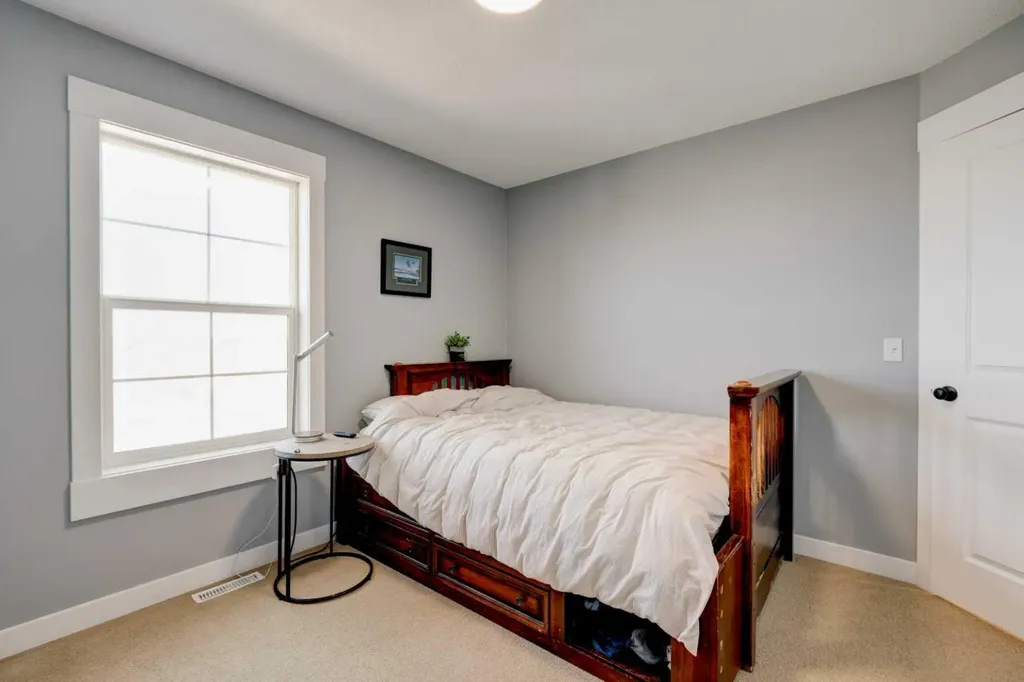 280 Rainbow Falls Drive Chestermere AB T1X0E4