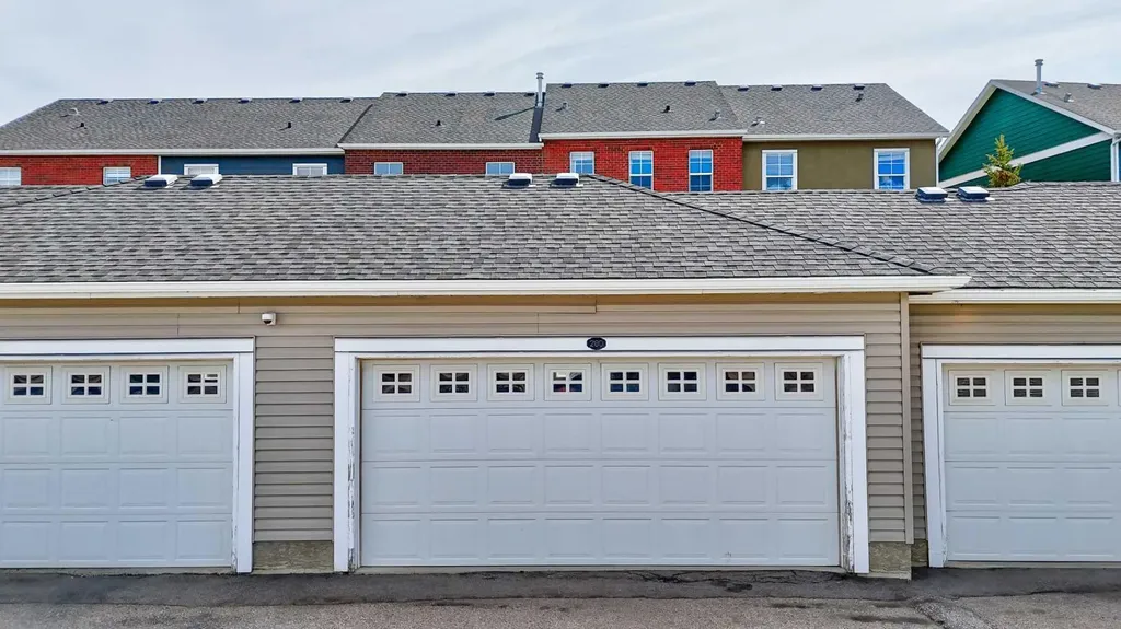 280 Rainbow Falls Drive Chestermere AB T1X0E4