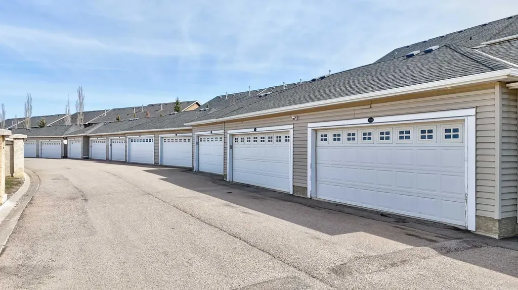 280 Rainbow Falls Drive Chestermere AB T1X0E4
