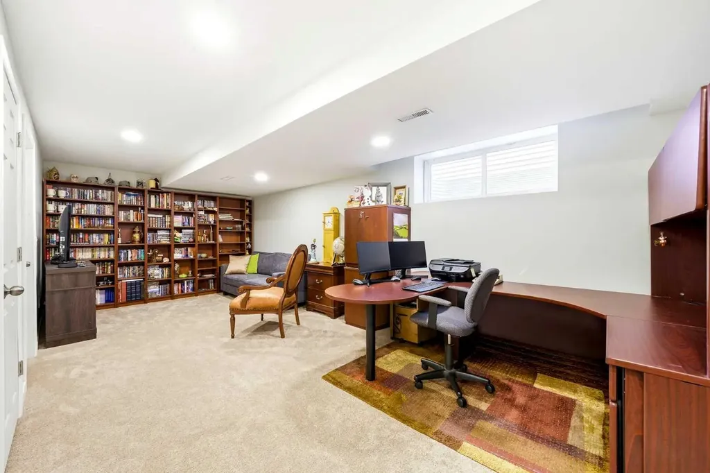 117 Copperpond Parade SE Calgary AB T2Z 5A9