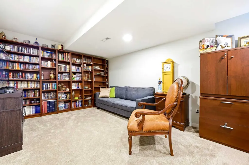117 Copperpond Parade SE Calgary AB T2Z 5A9