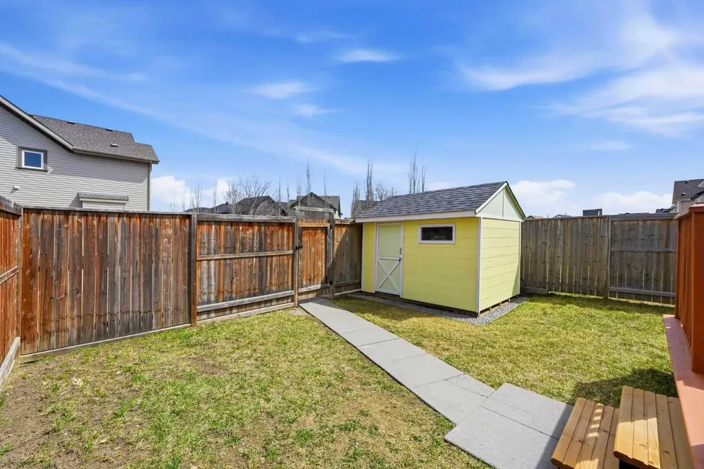 117 Copperpond Parade SE Calgary AB T2Z 5A9
