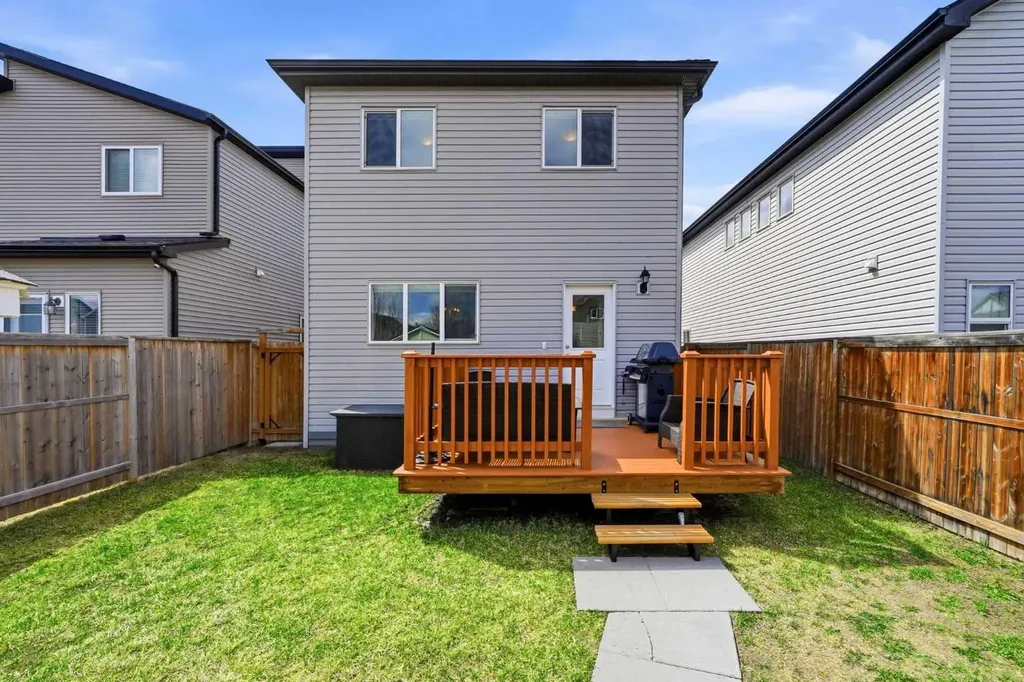 117 Copperpond Parade SE Calgary AB T2Z 5A9
