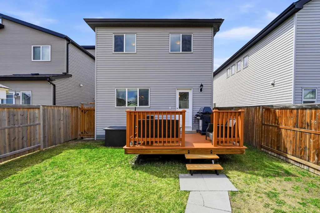 117 Copperpond Parade SE Calgary AB T2Z 5A9