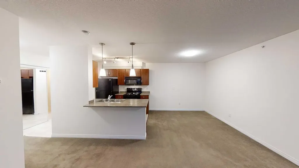 9124 96 Avenue Grande Prairie AB T8X 0A1