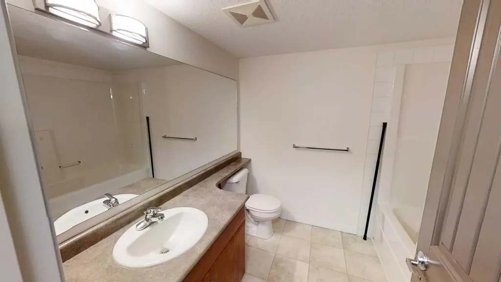 9124 96 Avenue Grande Prairie AB T8X 0A1