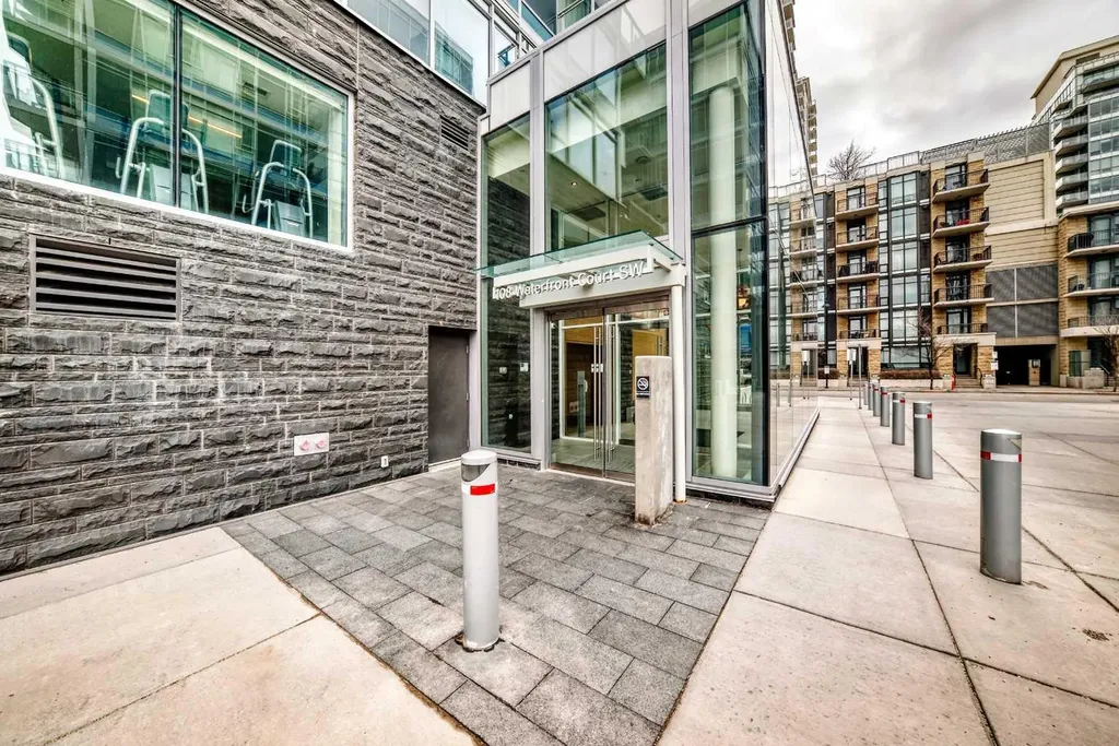 108 Waterfront Court SW Calgary AB T2P 1K7
