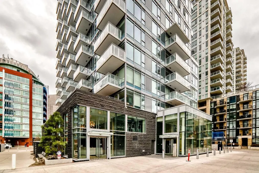 108 Waterfront Court SW Calgary AB T2P 1K7
