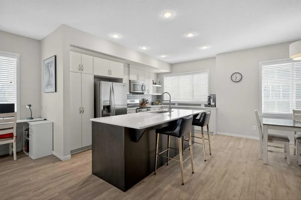210 Nolanlake Villas NW Calgary AB T3R 0Z7