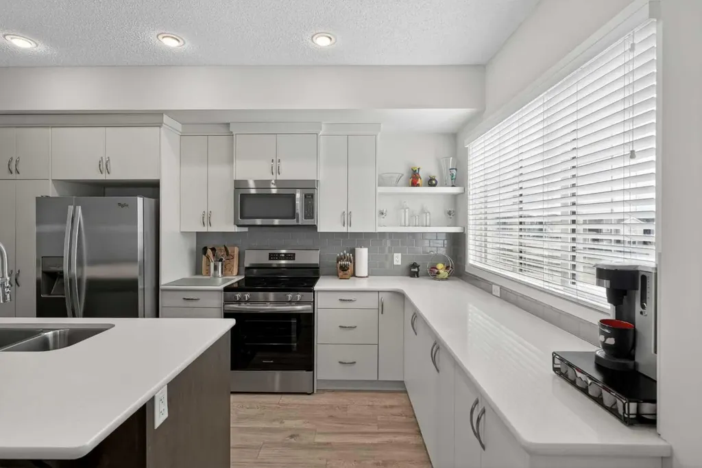 210 Nolanlake Villas NW Calgary AB T3R 0Z7