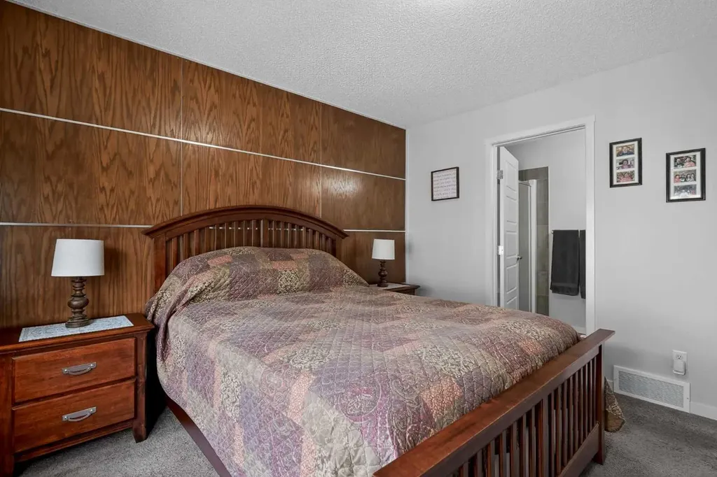 210 Nolanlake Villas NW Calgary AB T3R 0Z7