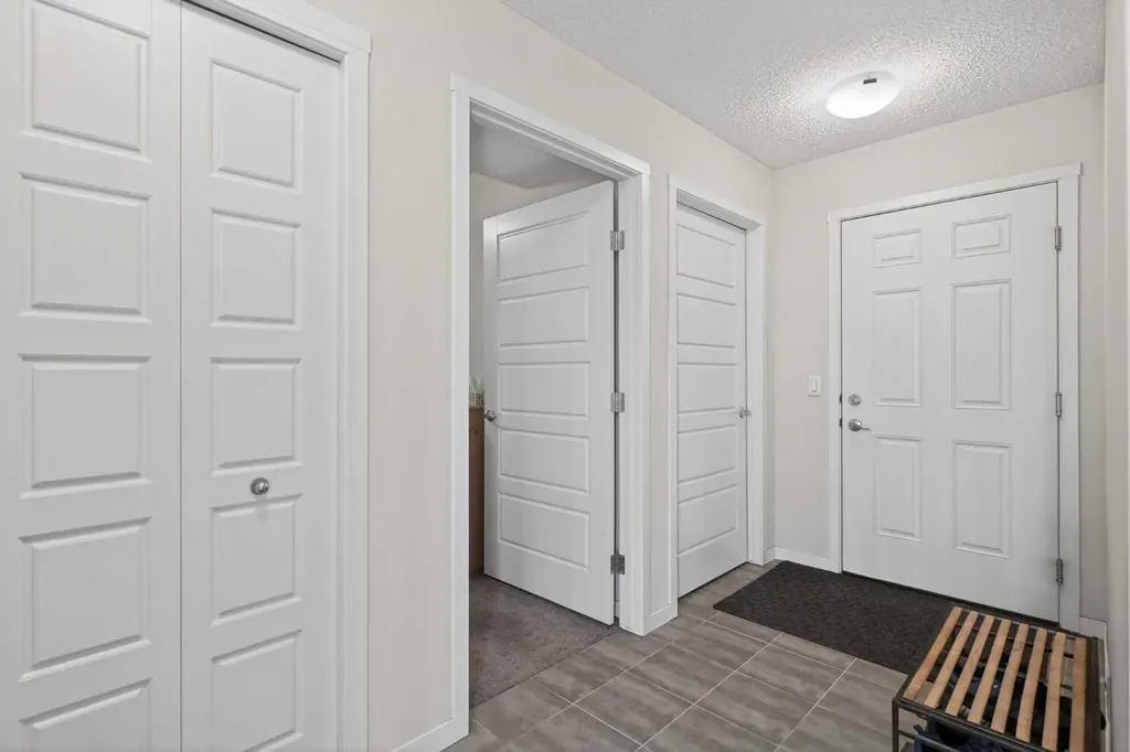 210 Nolanlake Villas NW Calgary AB T3R 0Z7