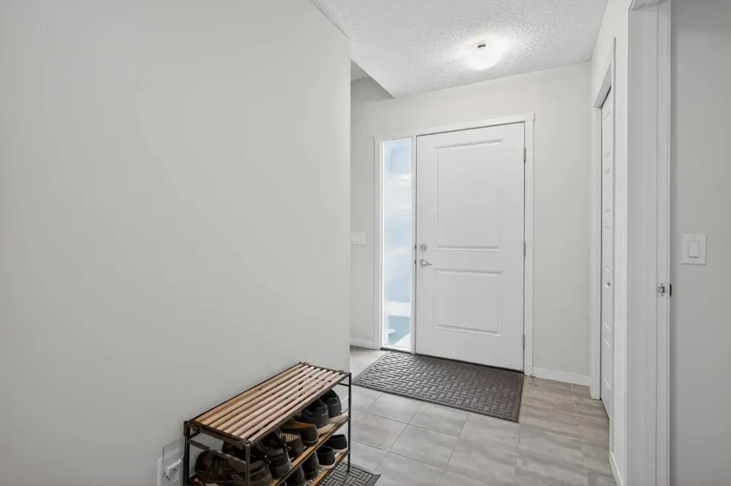 210 Nolanlake Villas NW Calgary AB T3R 0Z7