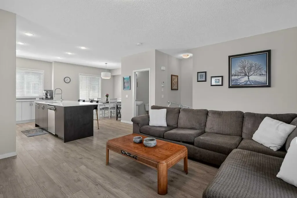 210 Nolanlake Villas NW Calgary AB T3R 0Z7