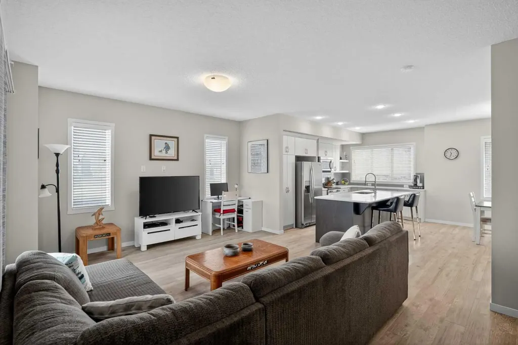 210 Nolanlake Villas NW Calgary AB T3R 0Z7