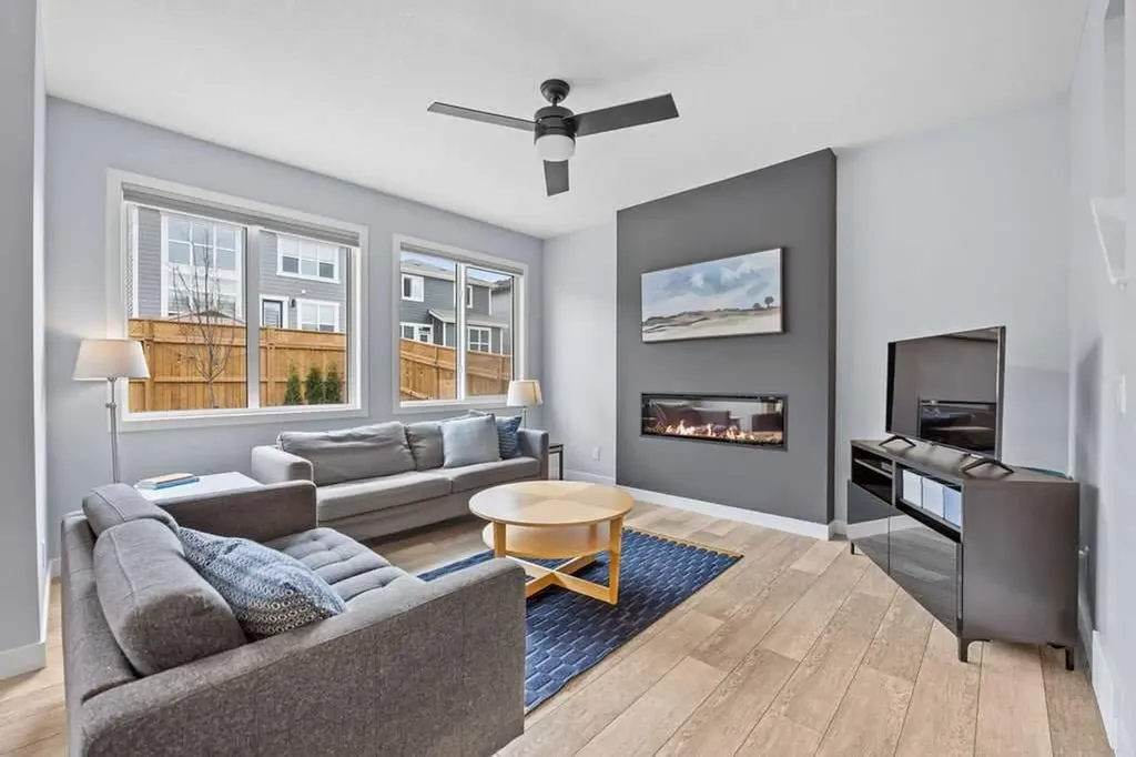 338 Magnolia Way SE Calgary AB T3M 3S6