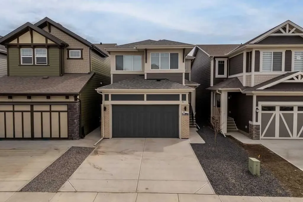 338 Magnolia Way SE Calgary AB T3M 3S6