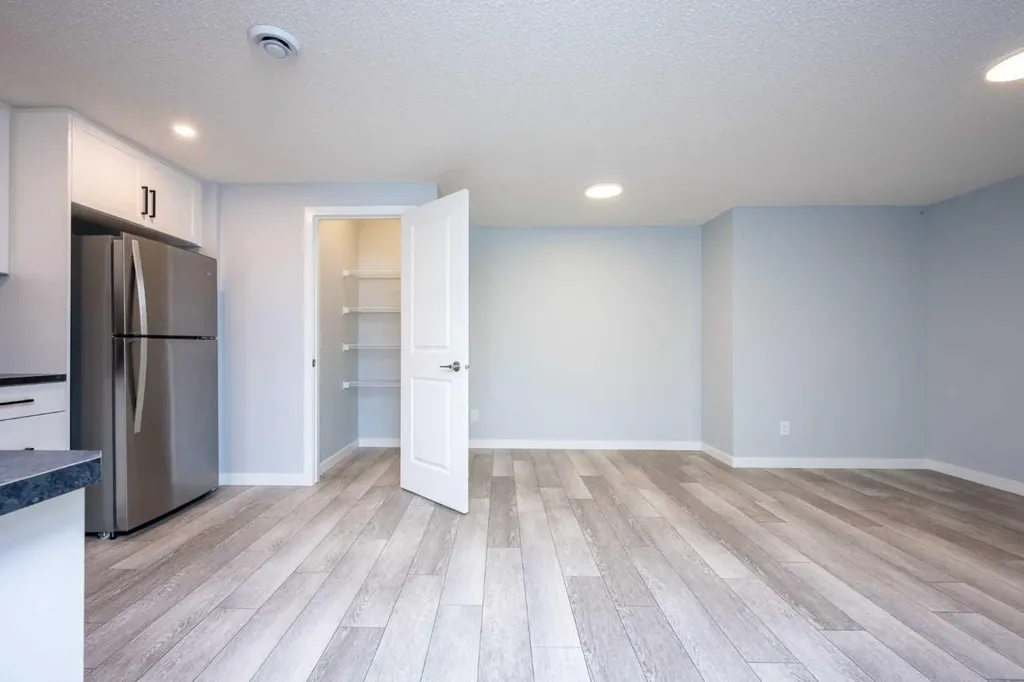 338 Magnolia Way SE Calgary AB T3M 3S6