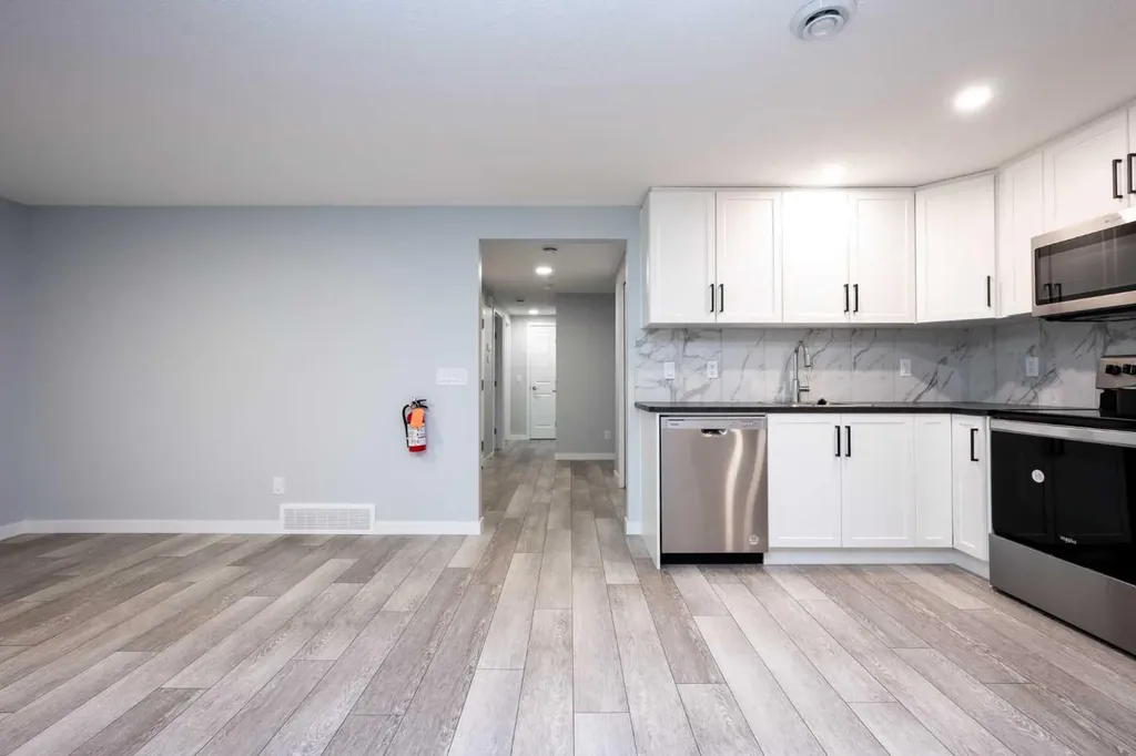 338 Magnolia Way SE Calgary AB T3M 3S6