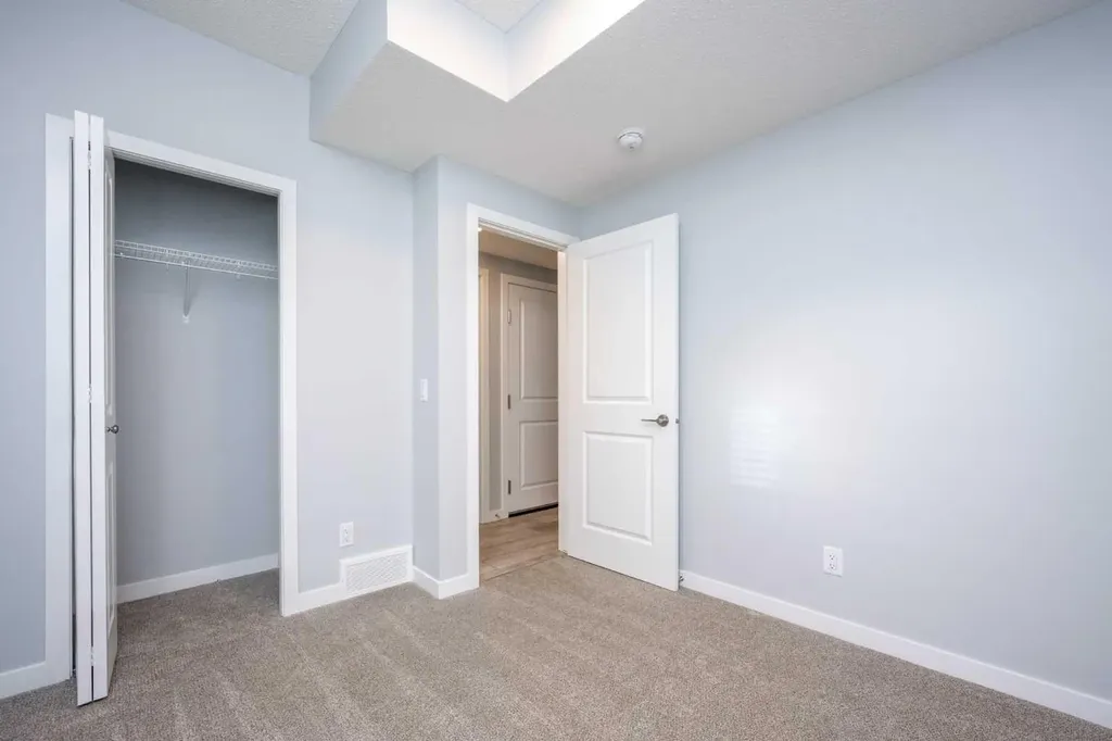 338 Magnolia Way SE Calgary AB T3M 3S6
