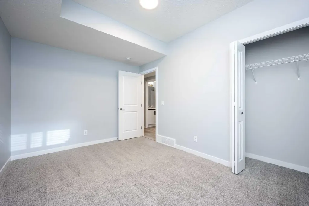 338 Magnolia Way SE Calgary AB T3M 3S6