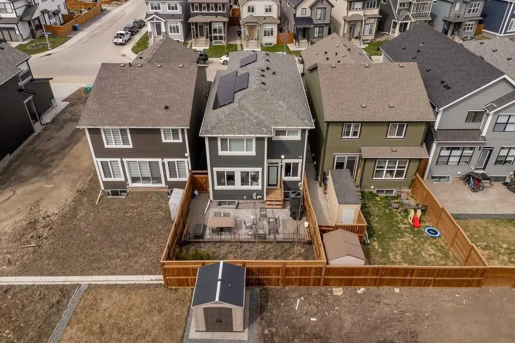 338 Magnolia Way SE Calgary AB T3M 3S6