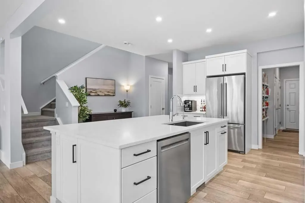 338 Magnolia Way SE Calgary AB T3M 3S6