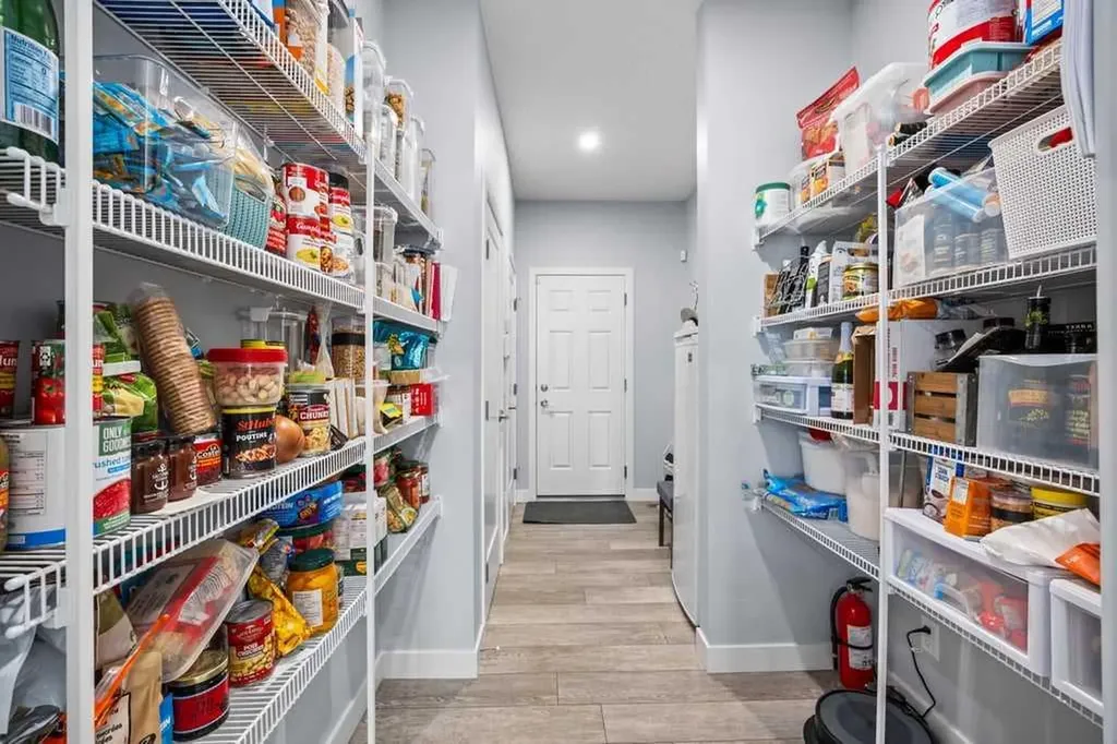 338 Magnolia Way SE Calgary AB T3M 3S6