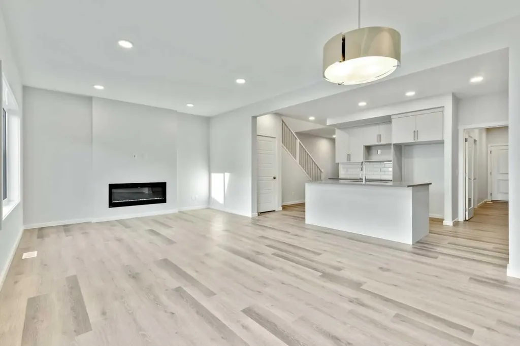 400 Heartwood Grove SE Calgary AB T3M2K1