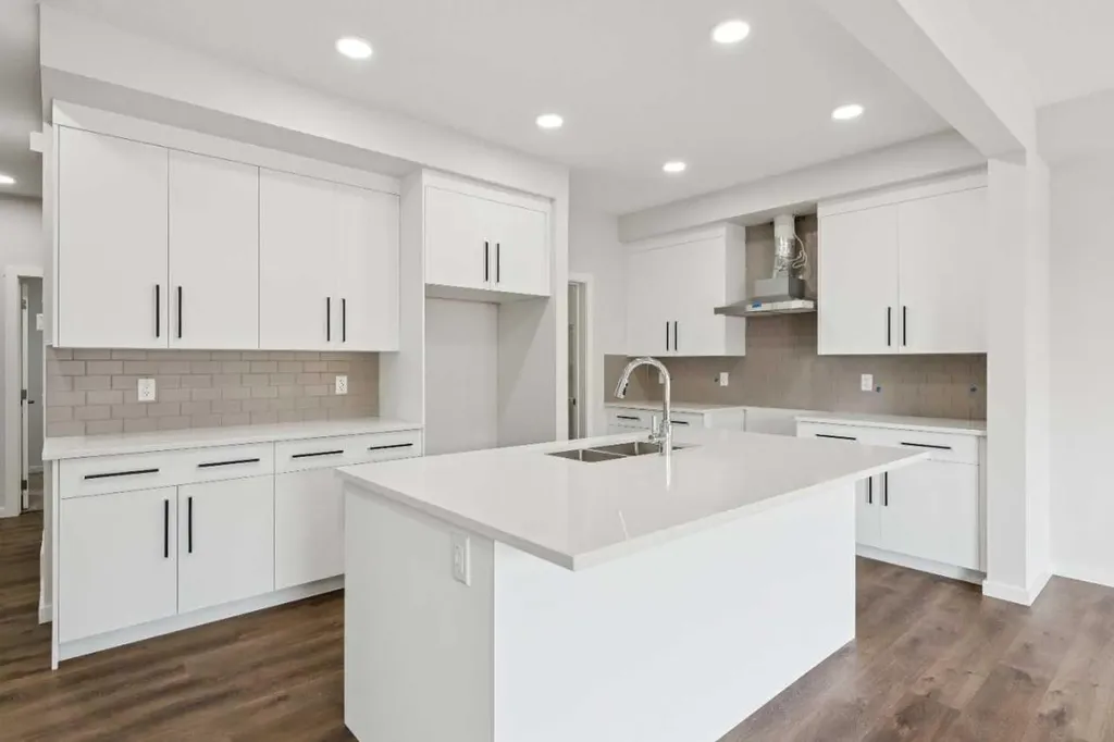 400 Heartwood Grove SE Calgary AB T3M2K1