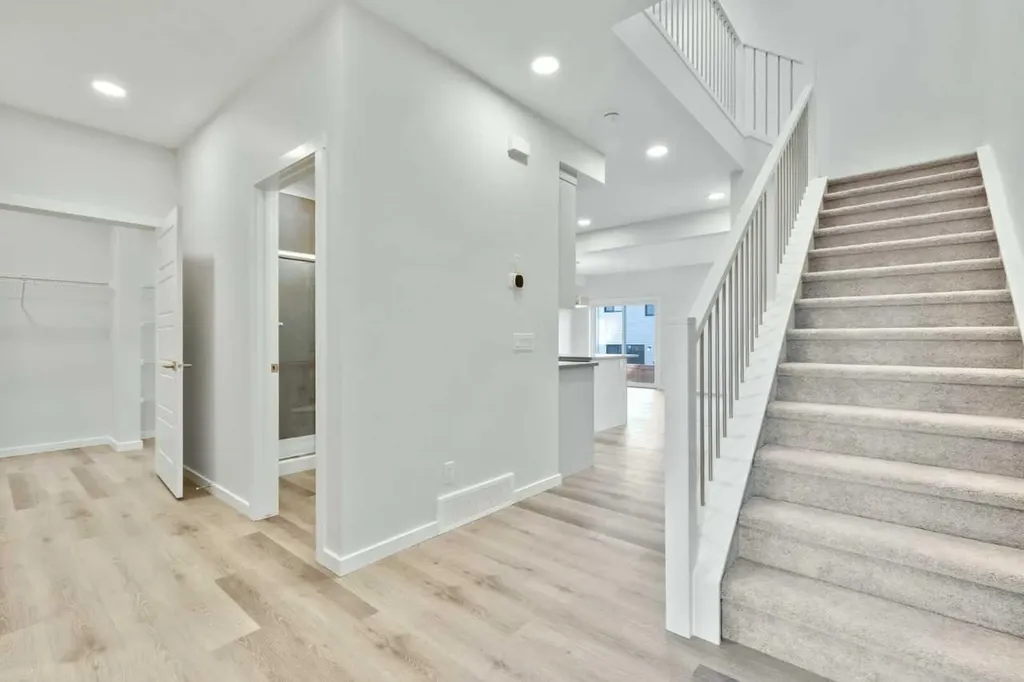 400 Heartwood Grove SE Calgary AB T3M2K1