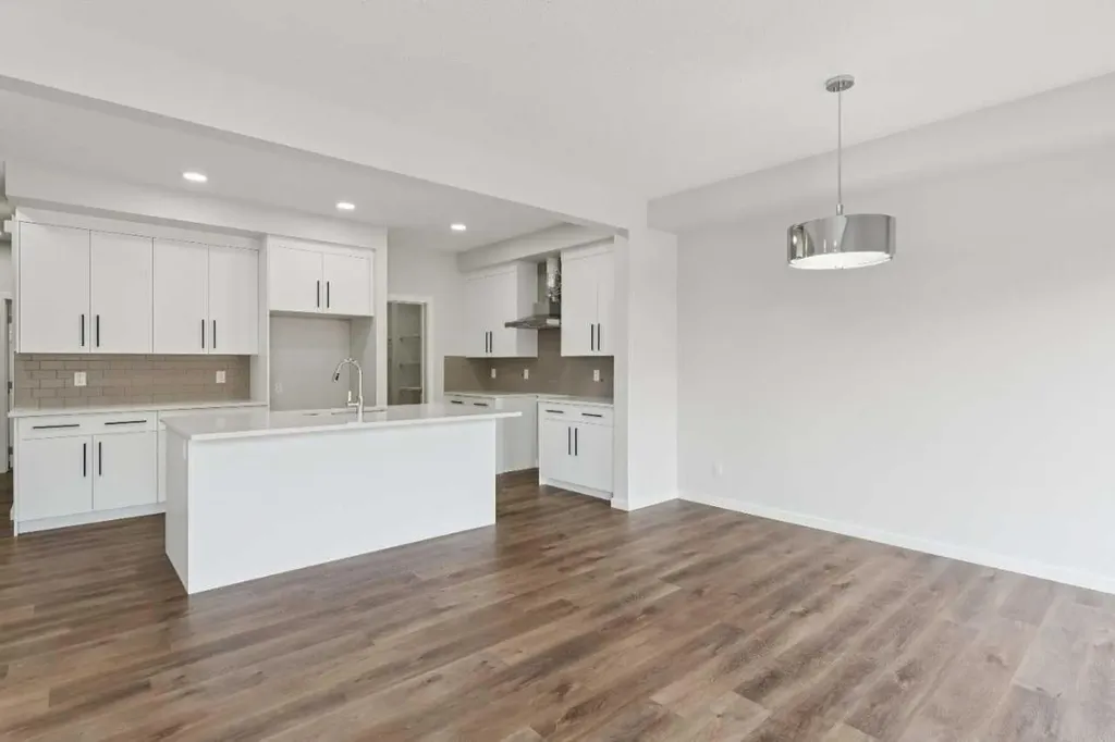 400 Heartwood Grove SE Calgary AB T3M2K1