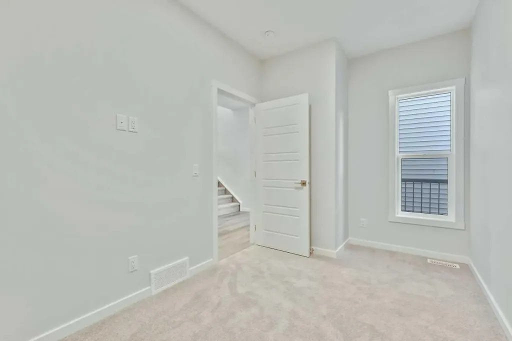 400 Heartwood Grove SE Calgary AB T3M2K1