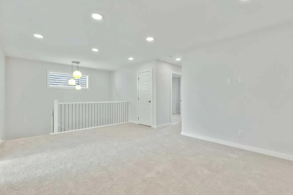 400 Heartwood Grove SE Calgary AB T3M2K1