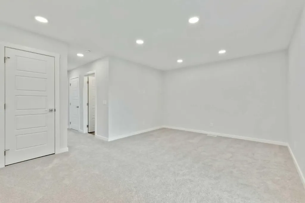 400 Heartwood Grove SE Calgary AB T3M2K1