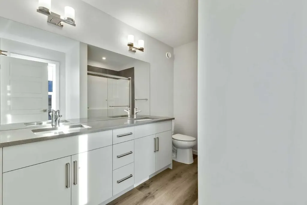 400 Heartwood Grove SE Calgary AB T3M2K1