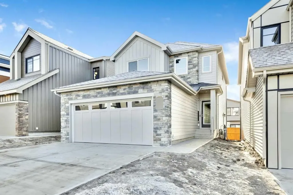 400 Heartwood Grove SE Calgary AB T3M2K1
