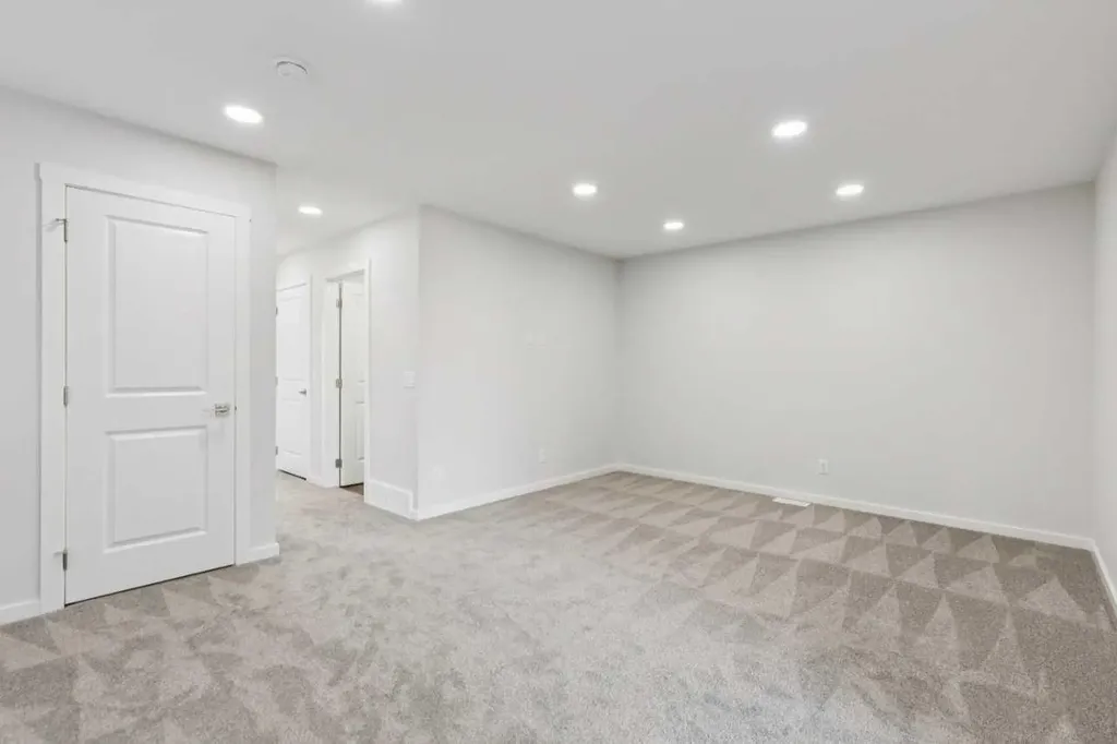 400 Heartwood Grove SE Calgary AB T3M2K1