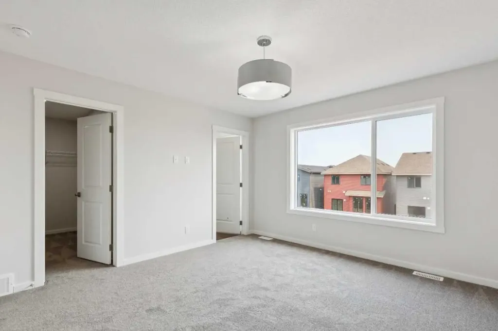 400 Heartwood Grove SE Calgary AB T3M2K1
