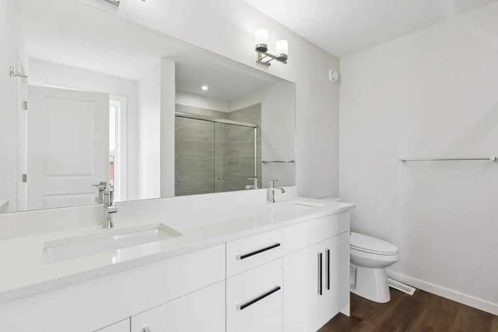 400 Heartwood Grove SE Calgary AB T3M2K1
