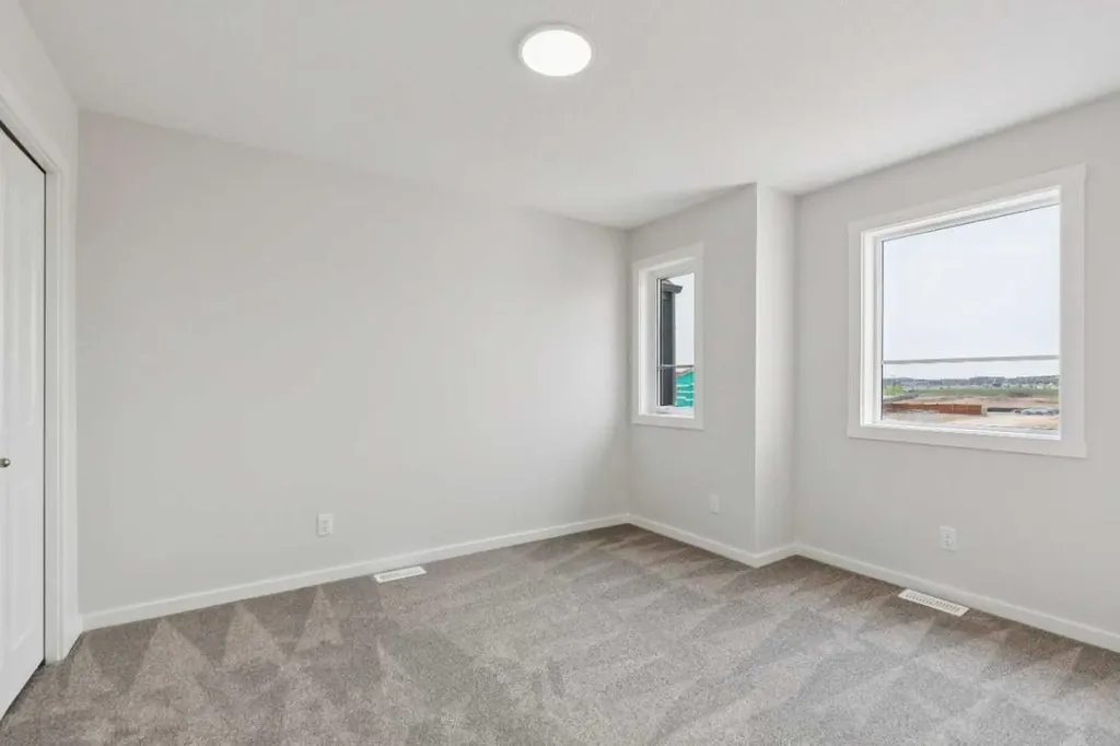 400 Heartwood Grove SE Calgary AB T3M2K1