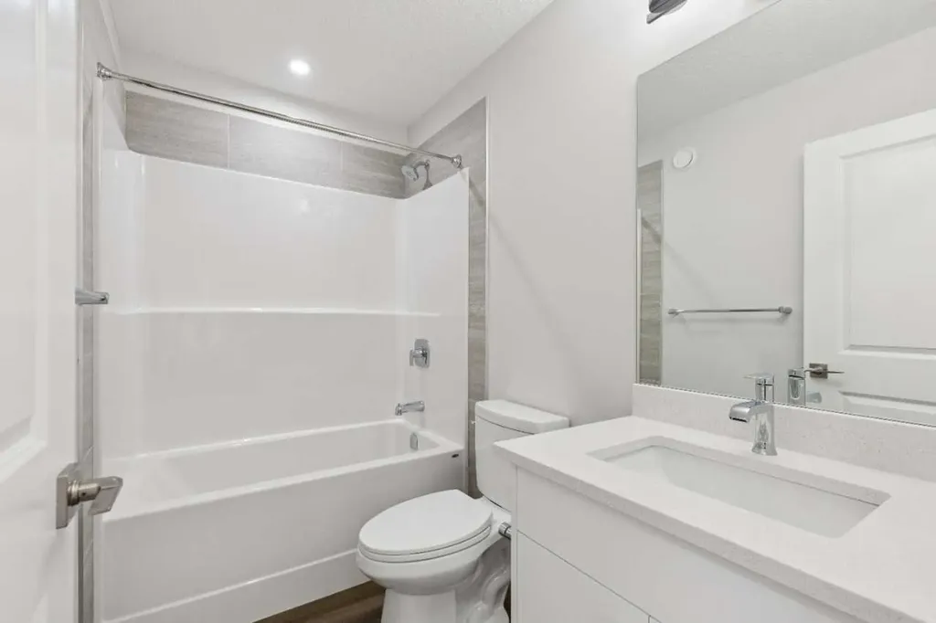 400 Heartwood Grove SE Calgary AB T3M2K1