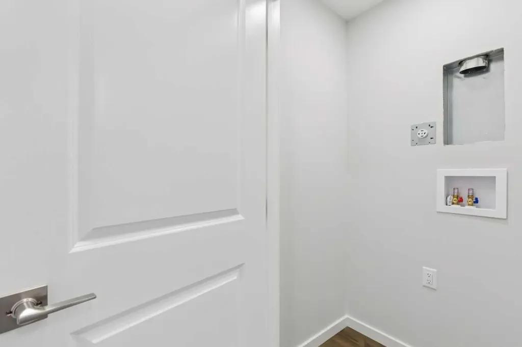 400 Heartwood Grove SE Calgary AB T3M2K1
