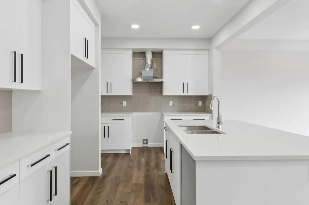 400 Heartwood Grove SE Calgary AB T3M2K1