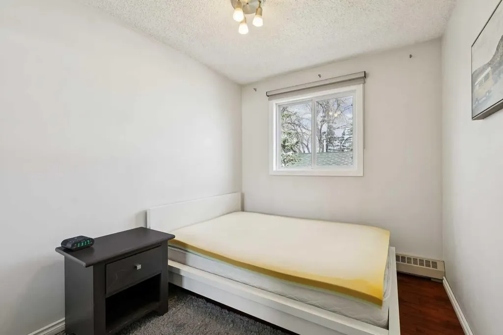 2508 17 Street SW Calgary AB T2T4M8