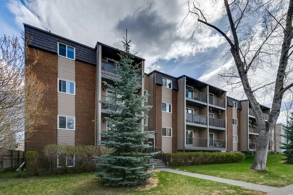 2508 17 Street SW Calgary AB T2T4M8